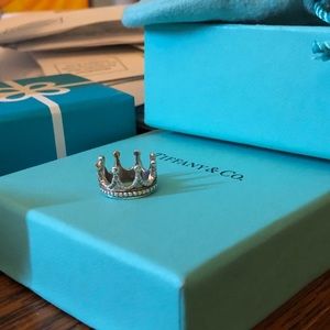 Tiffany&co crown charm